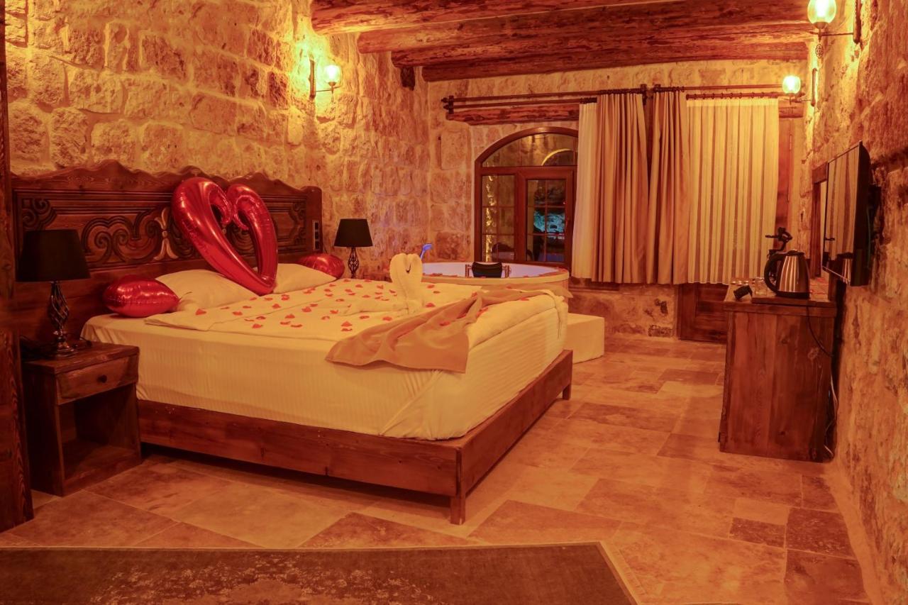 Dionysos Cave Cappadocia Hotel أوروغوبْ المظهر الخارجي الصورة