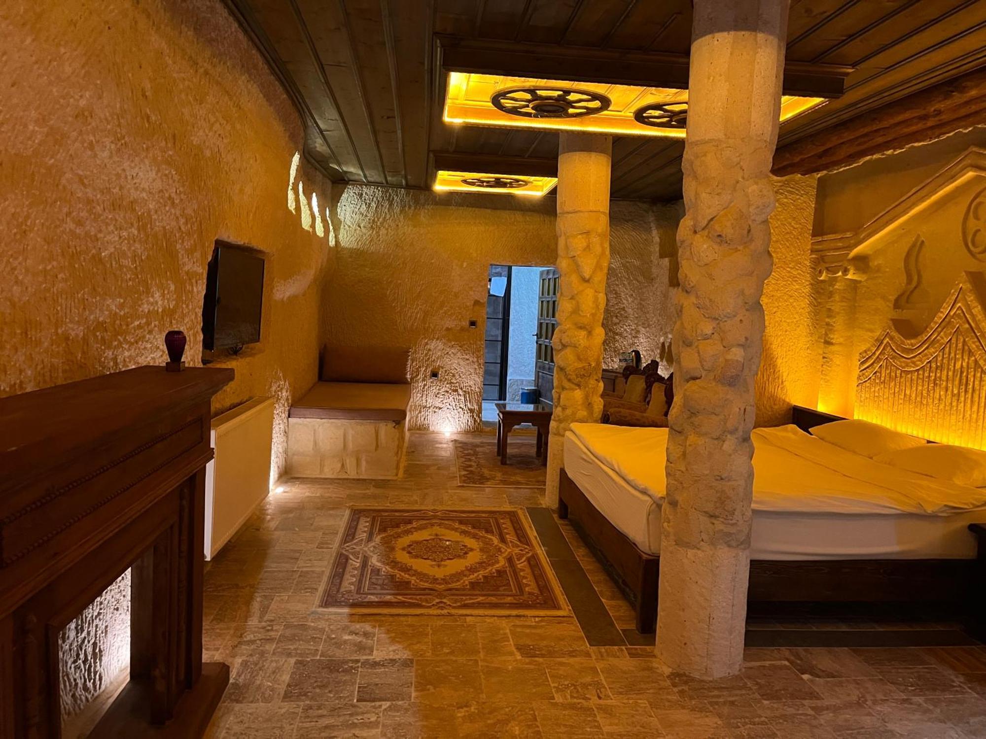 Dionysos Cave Cappadocia Hotel أوروغوبْ المظهر الخارجي الصورة